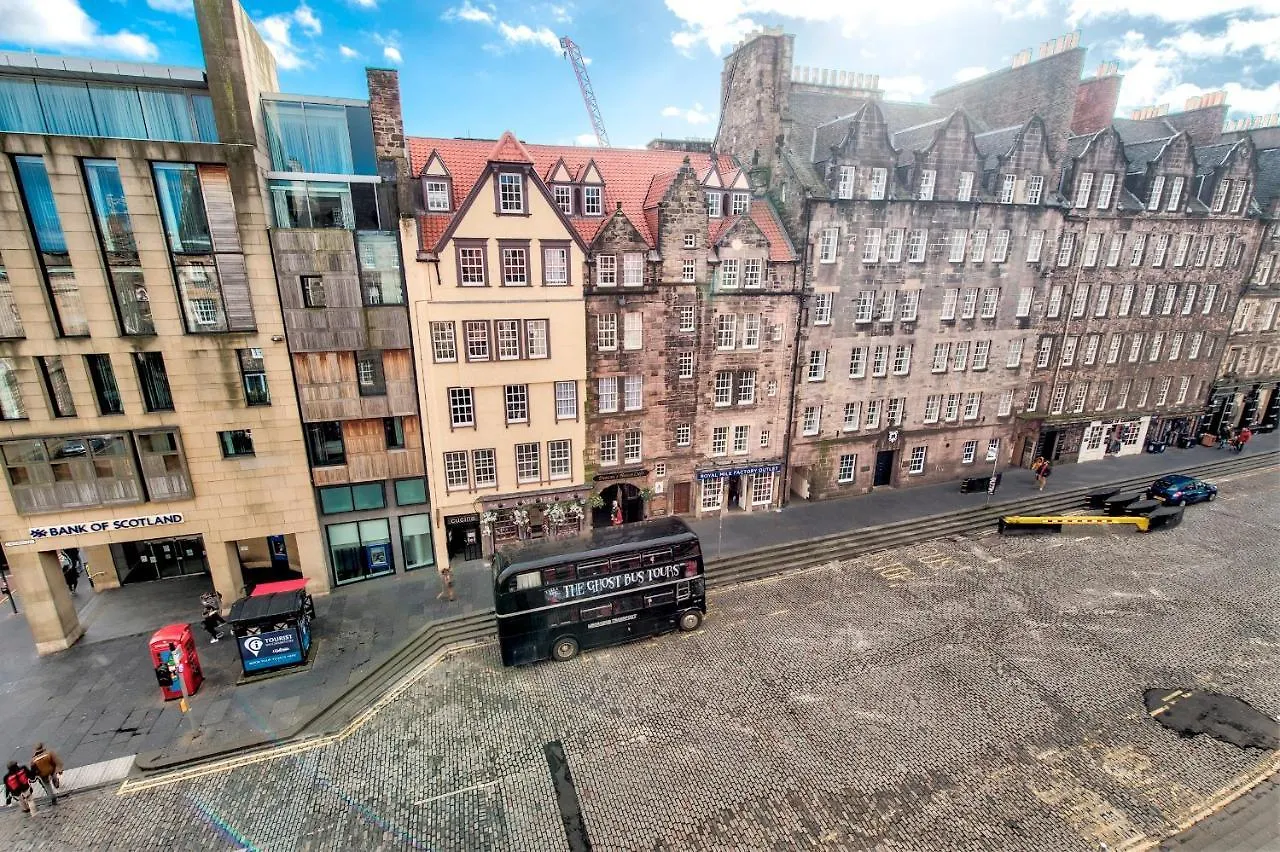 Pass The Keys Modern 3 Bed Flat On The Historic Royal Mile Apartment Edinburgh