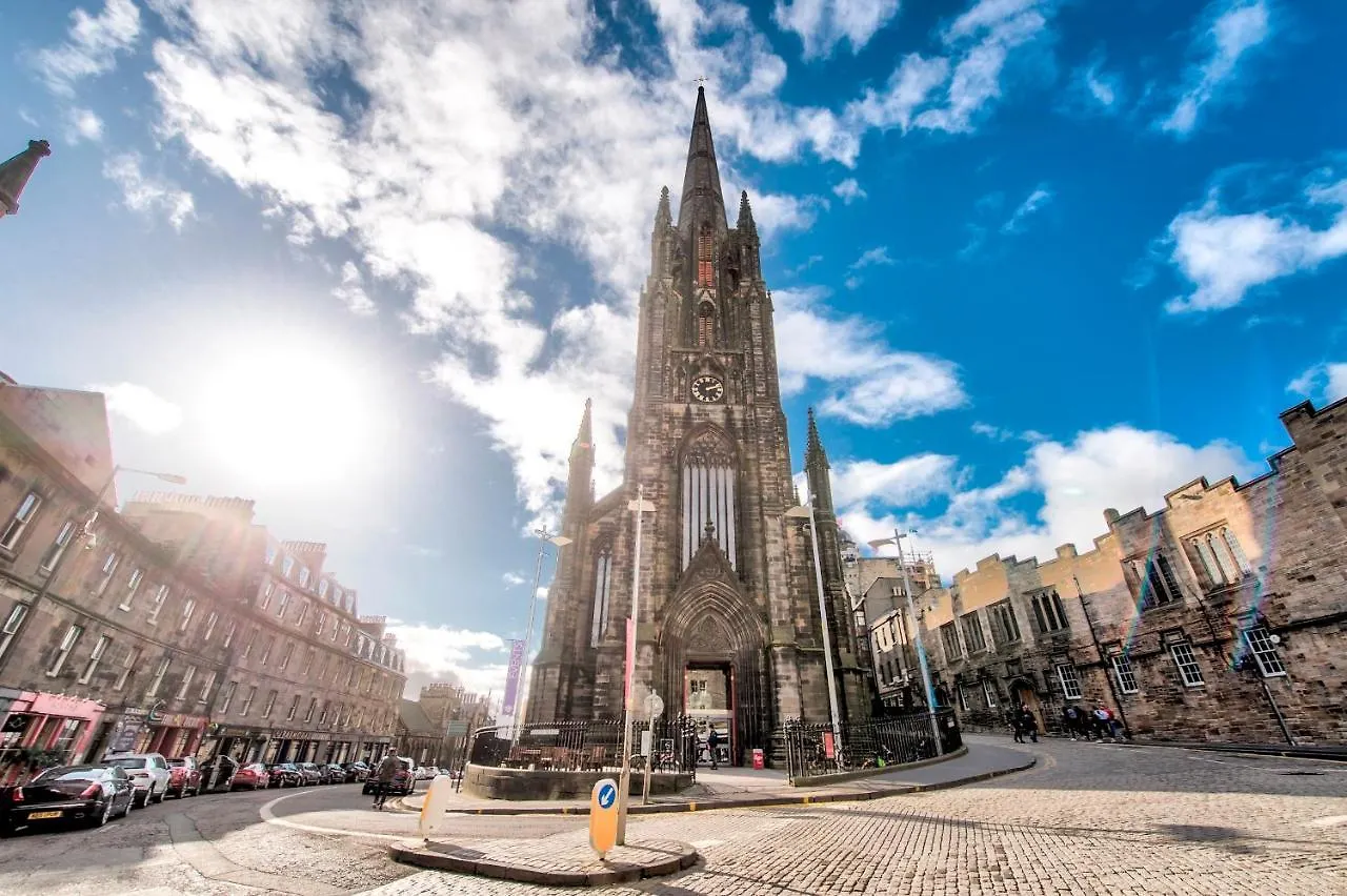 Pass The Keys Modern 3 Bed Flat On The Historic Royal Mile Apartment Edinburgh United Kingdom