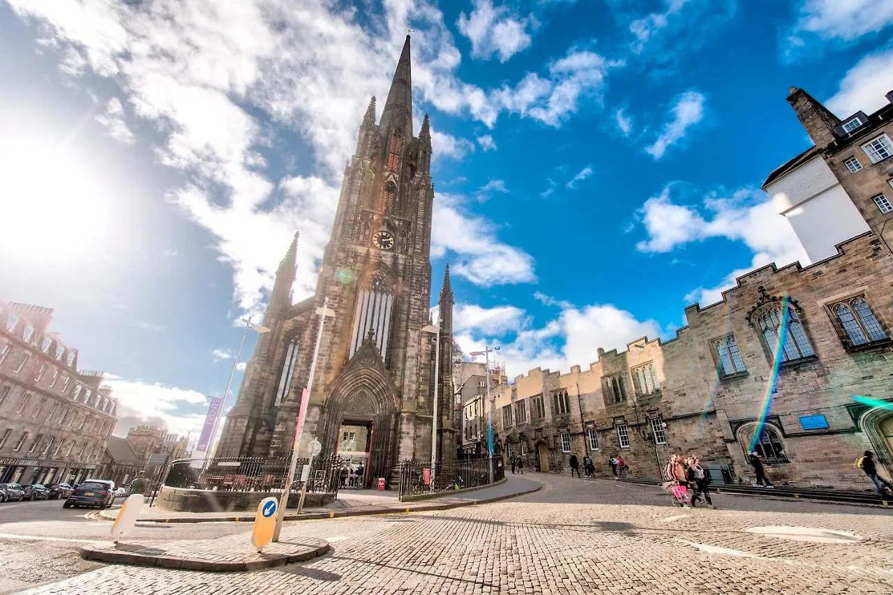 Pass The Keys Modern 3 Bed Flat On The Historic Royal Mile Apartment Edinburgh United Kingdom