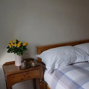 Homestay Dryden Gardens, Edinburgh