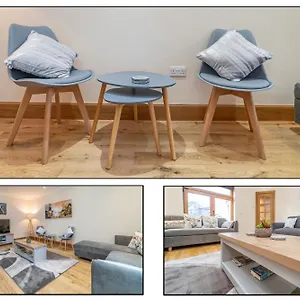 Apartment Spacious 3 Bed Townhouse With Parking, Edinburgh