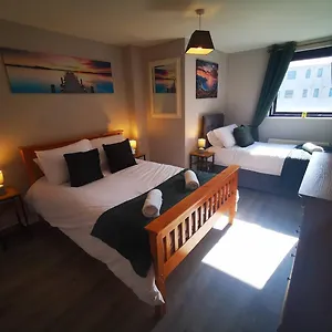 2br Spacious Centre Belfast